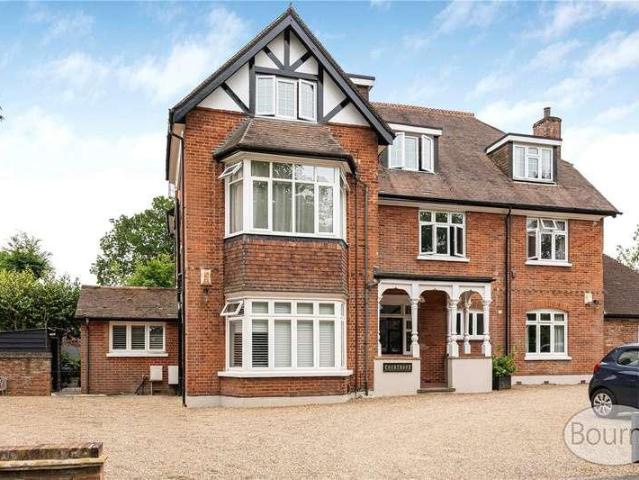 Apartment for rent in Westborough, Surrey