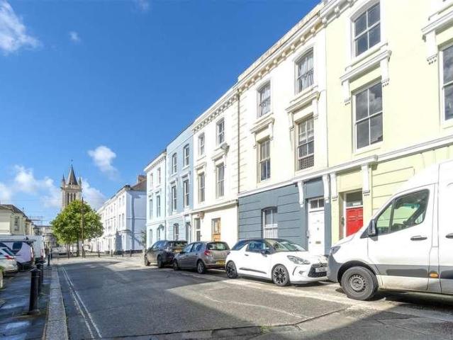 Apartment for rent in Pennycomequick, Mount Wise