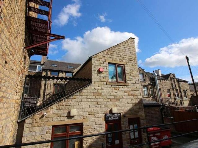 Apartment for rent in Milnsbridge, West Yorkshire