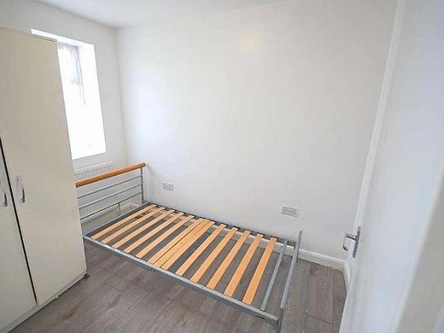 Apartment for rent in Dollis Hill, Greater London