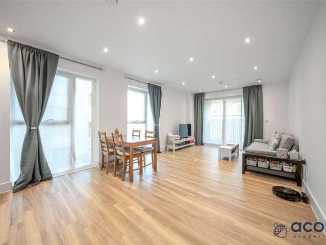 House for rent in Colindale, Greater London