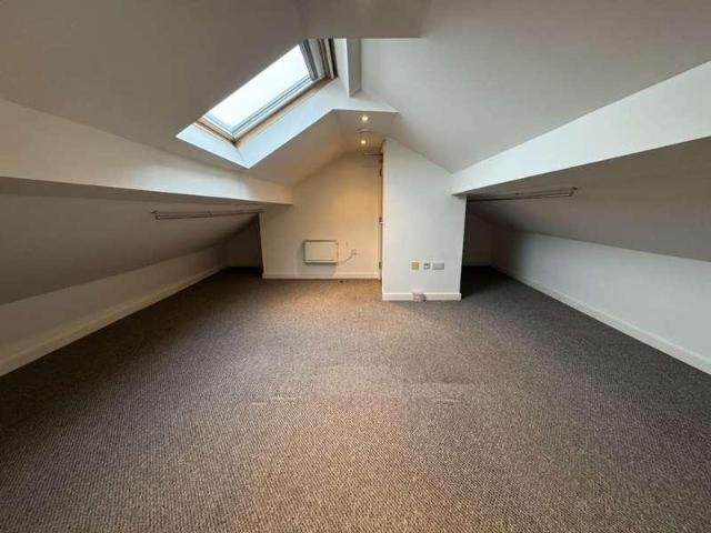 Apartment for rent in Haugh Square, Burnedge