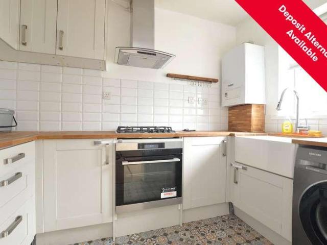 Apartment for rent in Furzedown, Greater London