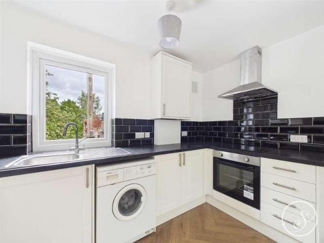 Apartment for rent in Chapeltown, West Yorkshire
