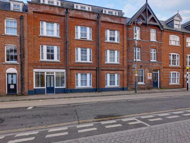 Apartment for rent in St. Mildred's, The Bridge