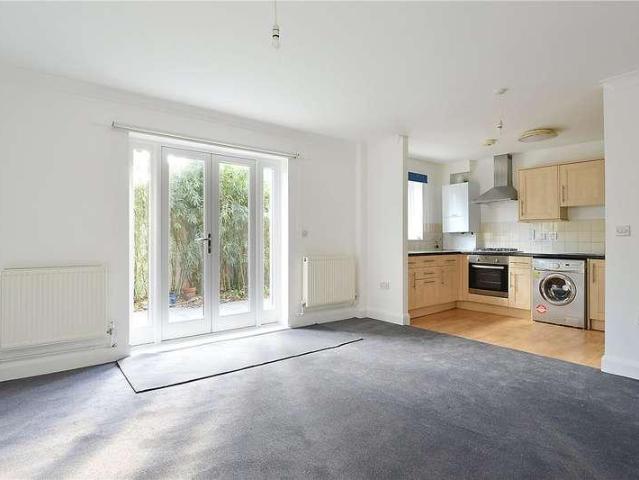 Apartment for rent in Nunhead, Greater London