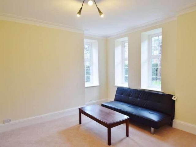 Apartment for rent in Fulham, Walham Green