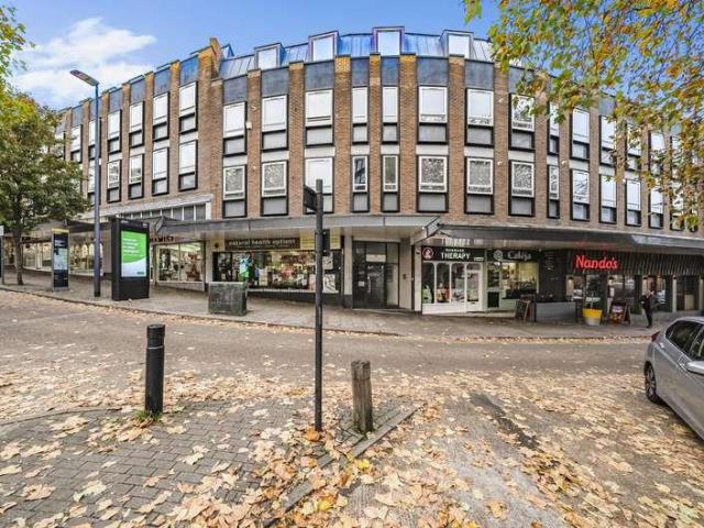 House for rent in Little Stanmore, Greater London