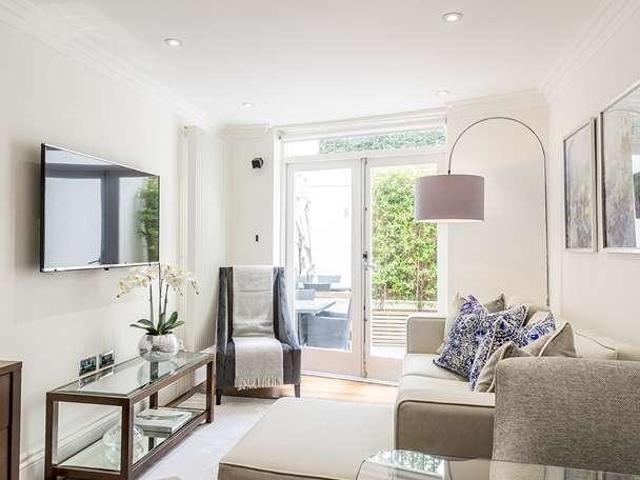Apartment for rent in Bayswater, Greater London