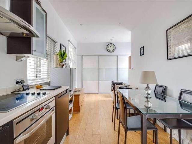 Apartment for rent in Fulham, Greater London