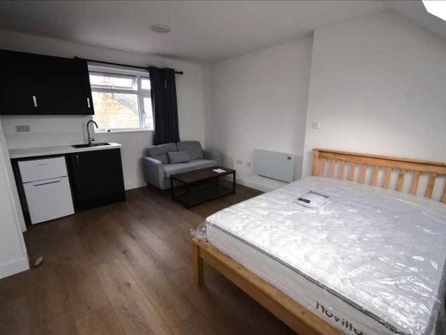 Apartment for rent in New Town, Monks Orchard