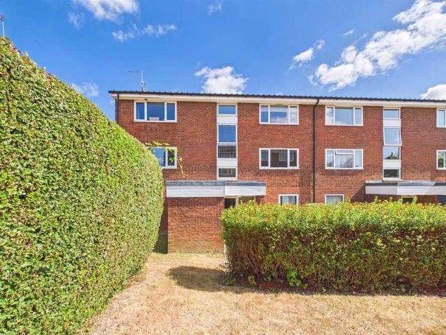 Apartment for rent in London Borough of Croydon, Shirley