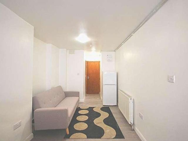 Apartment for rent in Dollis Hill, Greater London