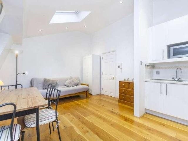 Apartment for rent in Covent Garden, Victoria