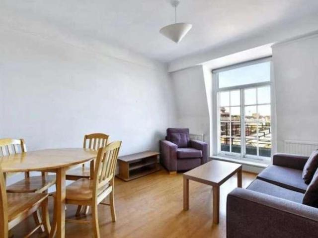 Apartment for rent in Chalk Farm, Greater London