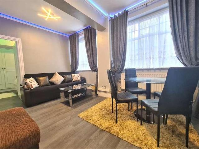 Apartment for rent in Bayswater, Greater London
