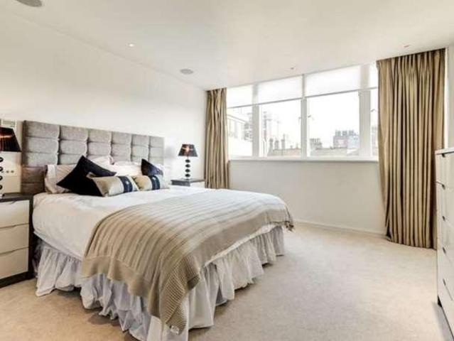 House for rent in South Kensington, Greater London