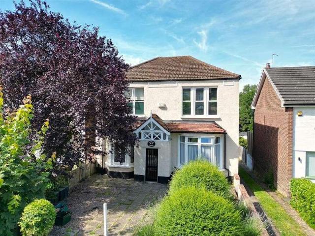 Apartment for rent in Shortlands, Greater London