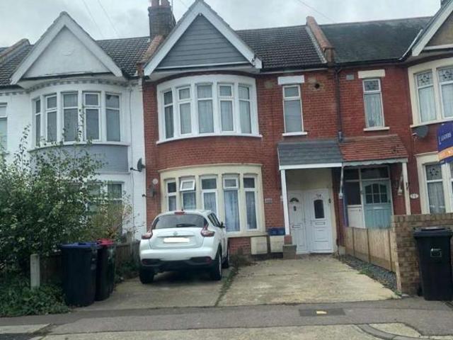Apartment for rent in Alton Barnes, Essex