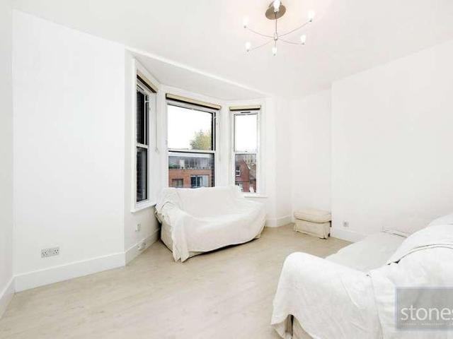 Apartment for rent in Chalk Farm, Greater London