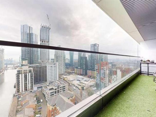 Apartment for rent in Canary Wharf, Greater London