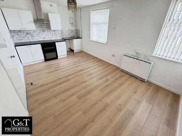 Apartment for rent in Dixons Green, West Midlands