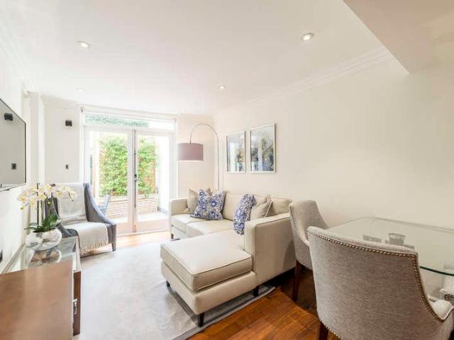 Apartment for rent in Bayswater, Greater London