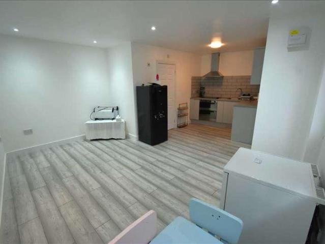 Apartment for rent in Monks Orchard, Kent