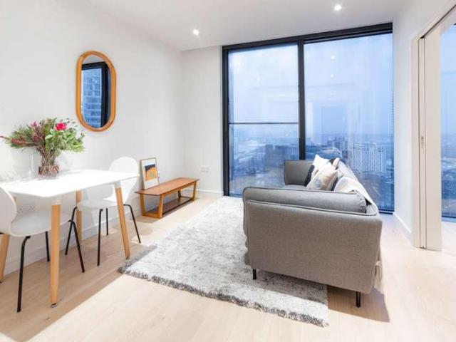 Apartment for rent in Canary Wharf, Greater London