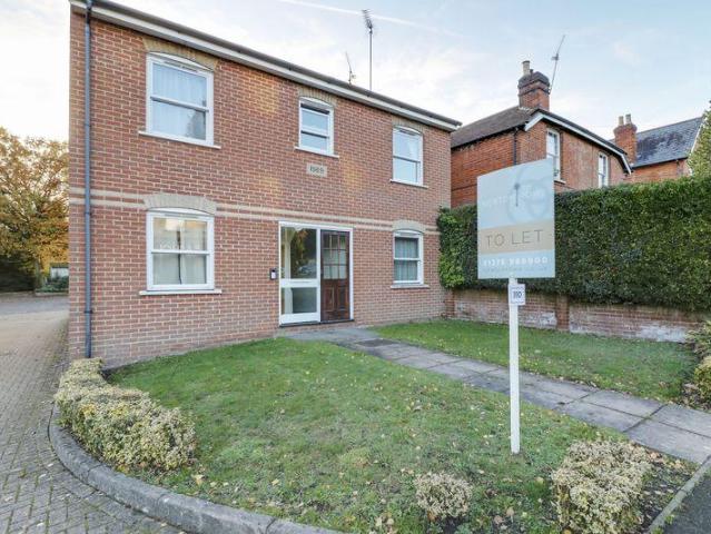 Apartment for rent in Heol-las, Surrey