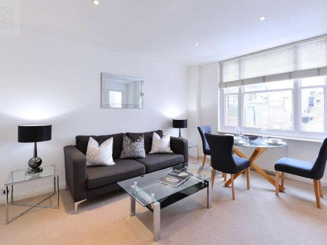 House for rent in Covent Garden, Victoria