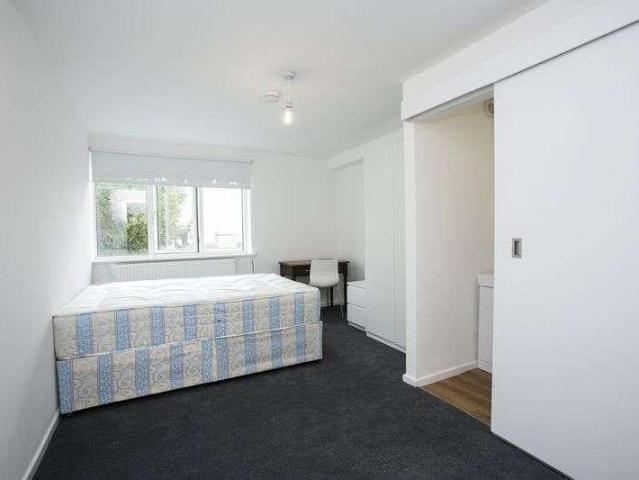 Apartment for rent in Stepney, Greater London