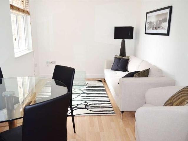 Apartment for rent in Earl's Court, Greater London