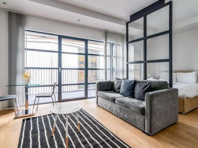 House for rent in London City Island, Blackwall