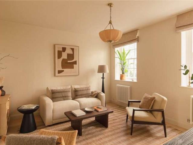 House for rent in Covent Garden, Victoria
