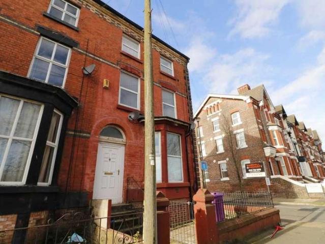 Apartment for rent in Elm Park, Calderstones