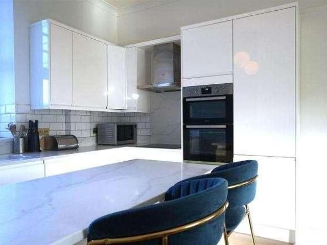 Apartment for rent in Blackfen, Greater London