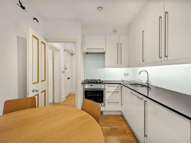 Apartment for rent in Covent Garden, Victoria