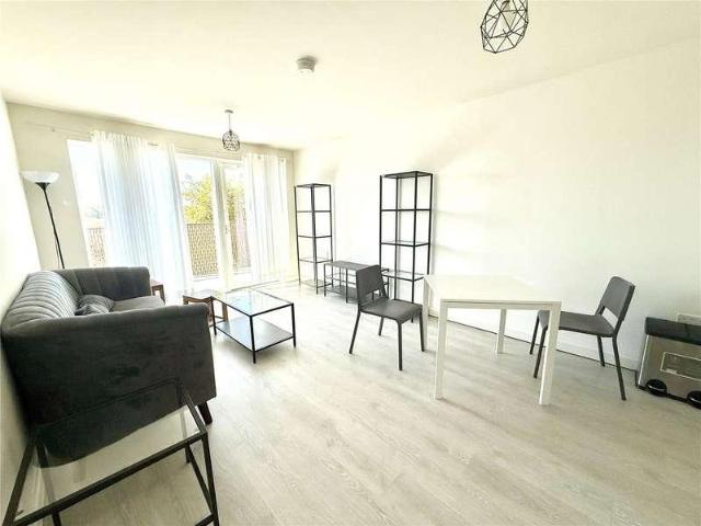 Apartment for rent in Kenton, Harrow On The Hill