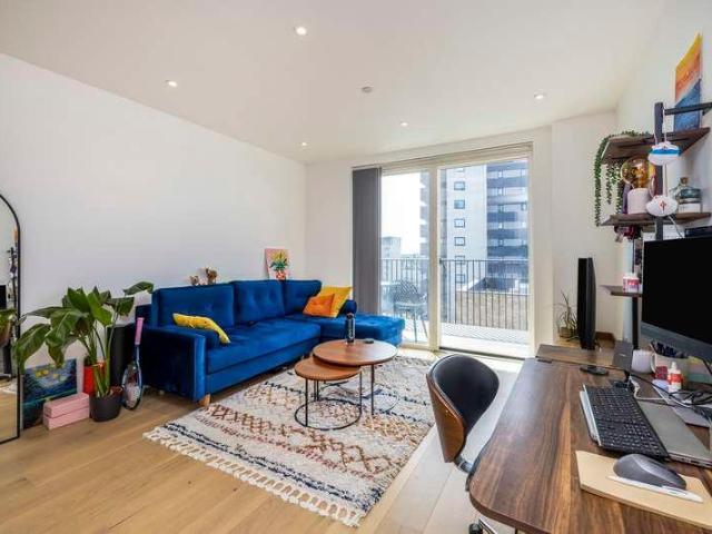 Apartment for rent in London Borough of Ealing, Hanwell