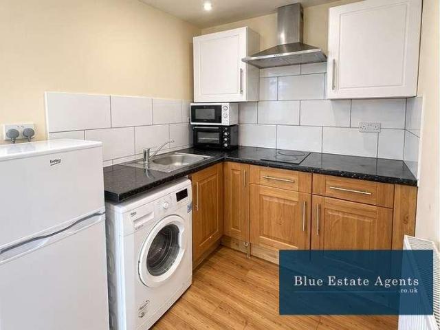Apartment for rent in London Borough of Hounslow, Greater London