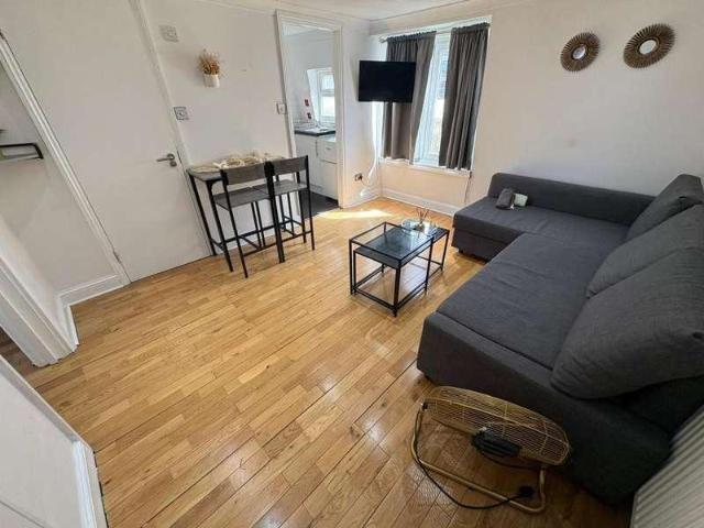 Apartment for rent in Shacklewell, Greater London
