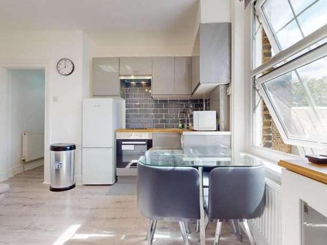 Apartment for rent in Paddington, Greater London
