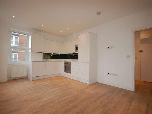 Apartment for rent in Stroud Green, Greater London