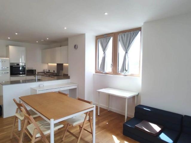Apartment for rent in Widmore, Greater London