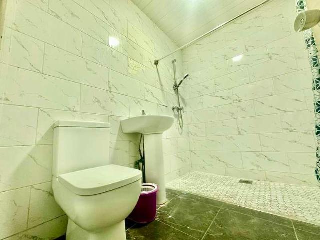 Apartment for rent in Seven Kings, Greater London