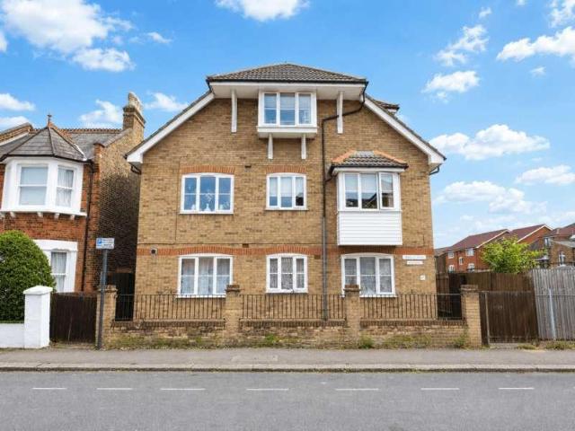 Apartment for rent in Wealdstone, Greater London