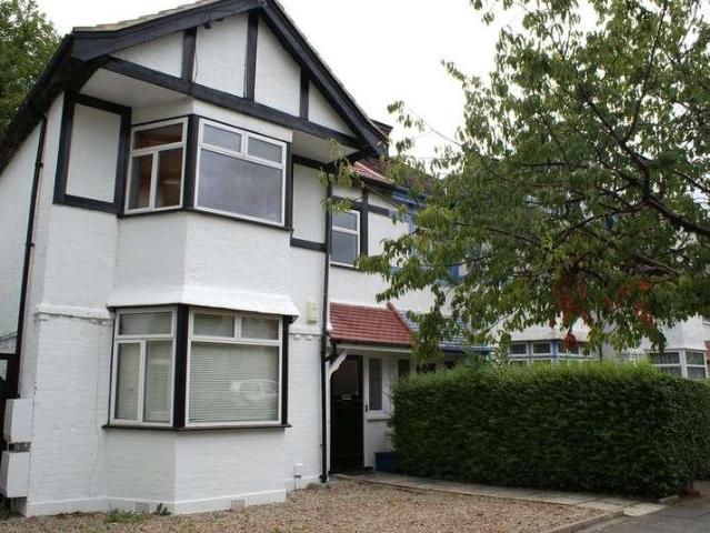 Apartment for rent in Temple Fortune, Greater London