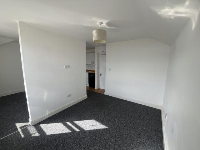 Apartment for rent in Oldway, Livermead