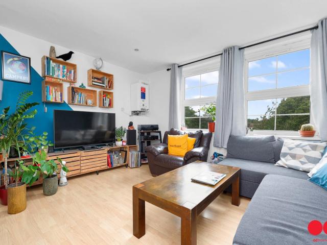 Apartment for rent in Leyton, Greater London